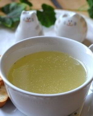 Прозрачный куриный бульон