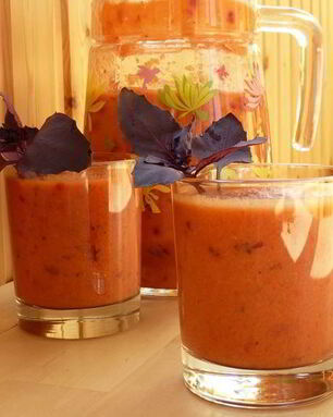 Гаспачо с черешней