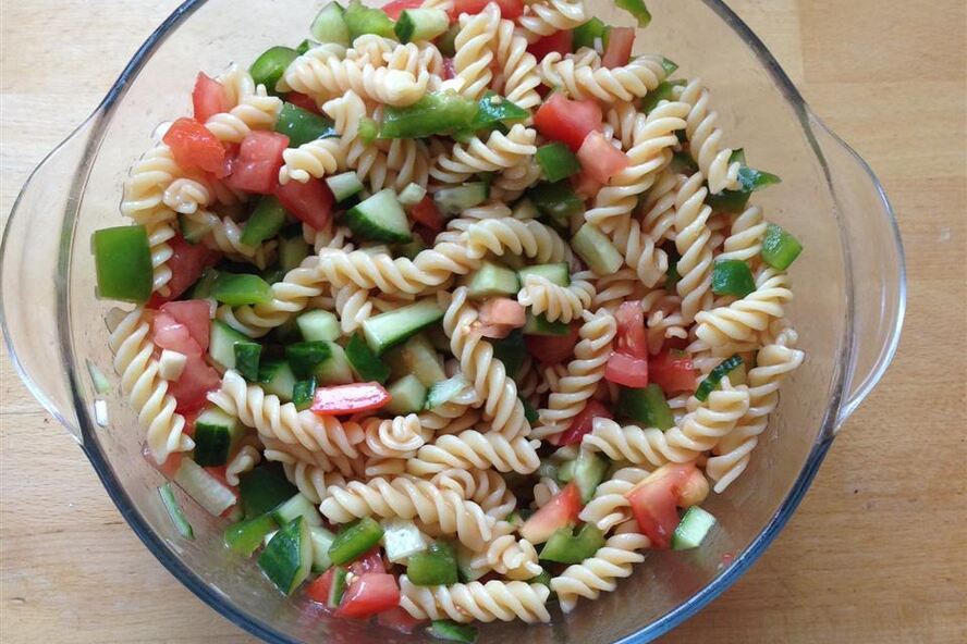 Рецепт овощного салата гаспачо с макаронами
