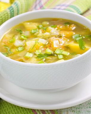 Гороховый суп с картофелем на курином бульоне