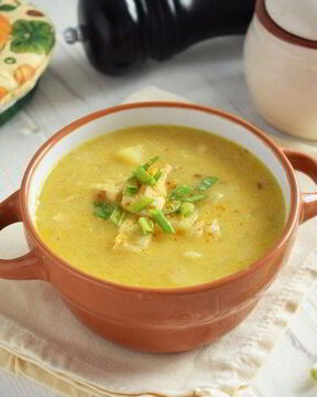 Гороховый суп с курицей и кокосовым молоком