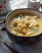 Суп гороховый с гренками