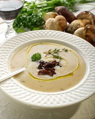 Грибной крем-суп с кедровыми орешками