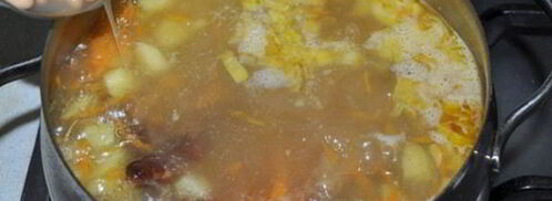 картофельно-фасолевый суп с копченостями. Шаг 6