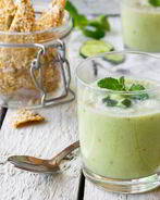 Холодный крем-суп из огурца и сельдерея