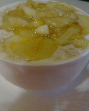 Молочный овсяный суп с грушей