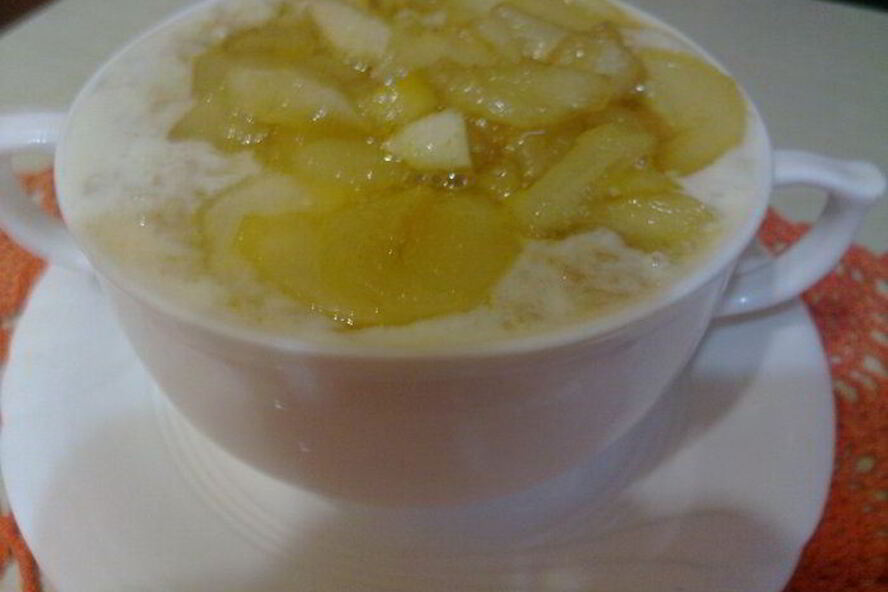 Рецепт молочного овсяного супа с грушей