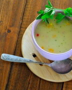 Молочный суп из трески с сельдереем и перцем