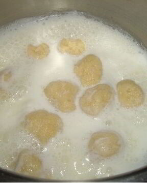 Молочный суп с картофельными клецками