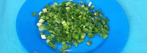 окрошка без мяса с красной икрой. Шаг 4