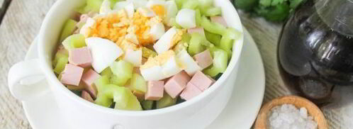 окрошка на квасе с колбасой и болгарским перцем. Шаг 9