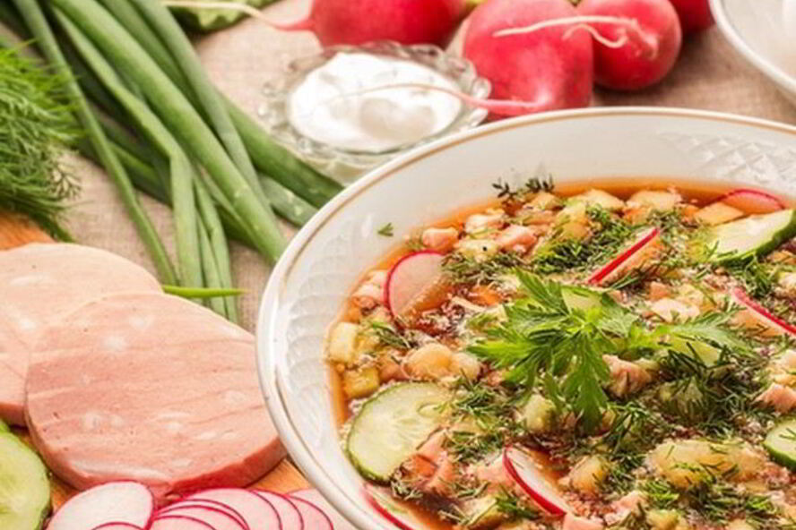 Рецепт окрошки с томатным соком и свежими огурцами