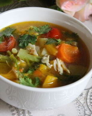 Куриный суп с овощами