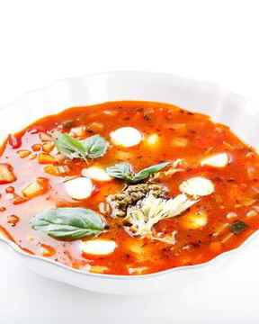 Минестроне с мини-моцареллой