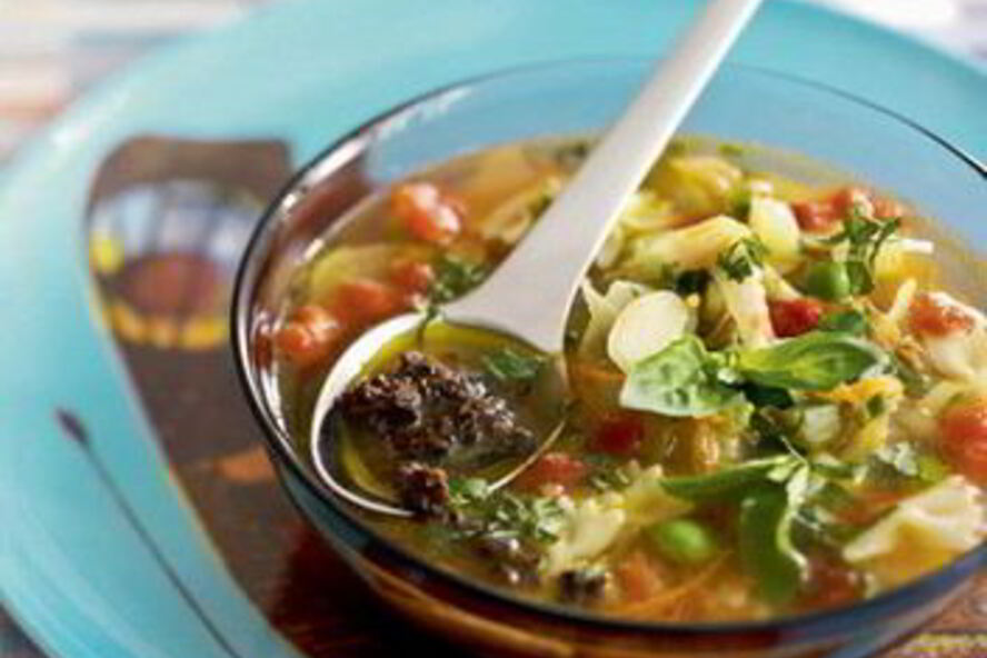 Рецепт минестроне с тапенадой из маслин