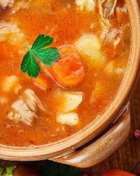 Суп овощной с мясом в горшочке