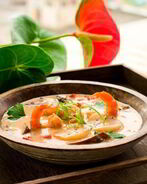 Похлебка с креветками и морскими гребешками