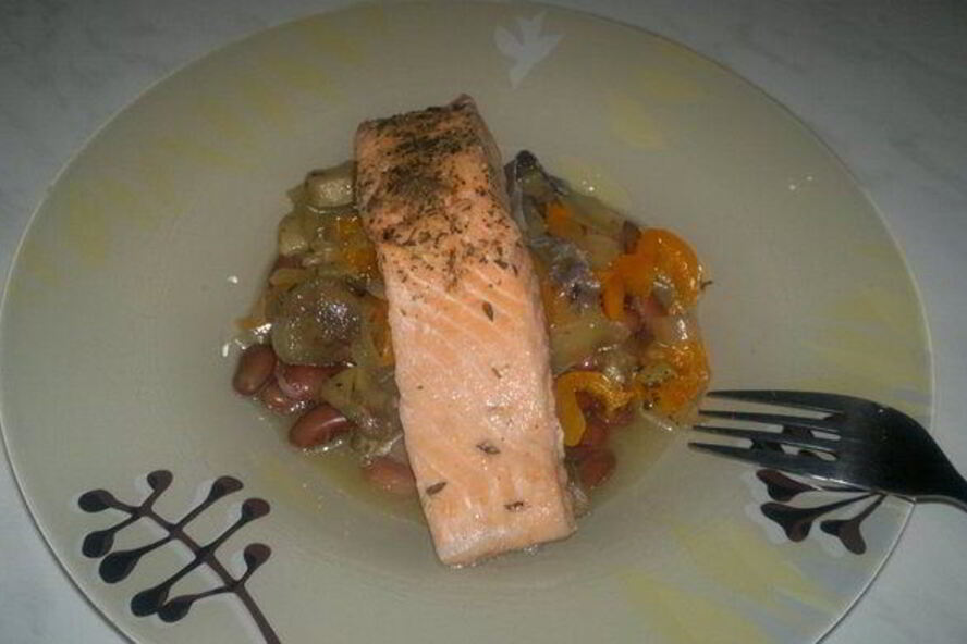 Рецепт рыбно-бобовой похлебка со сладким перцем и лесными грибами