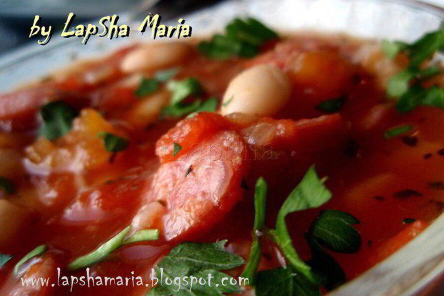 Рецепт томатной похлебки с копчеными колбасками и фасолью