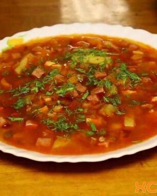 Рассольник с колбасой и копченостями