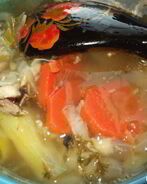 Острые щи с рыбными консервами