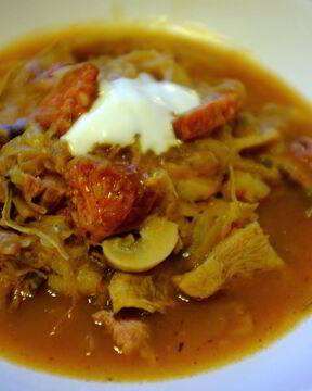 Щи из кислой капусты с грибами