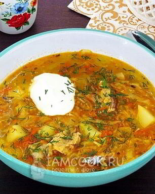 Щи с рыбными консервами в мультиварке