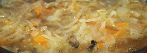 суточные щи со свининой и сушеными грибами на квашеной капусте. Шаг 9