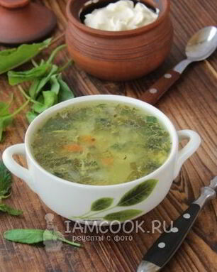 Зеленые щи с крапивой и щавелем