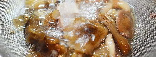 рыбная солянка с грибами и креветками. Шаг 5