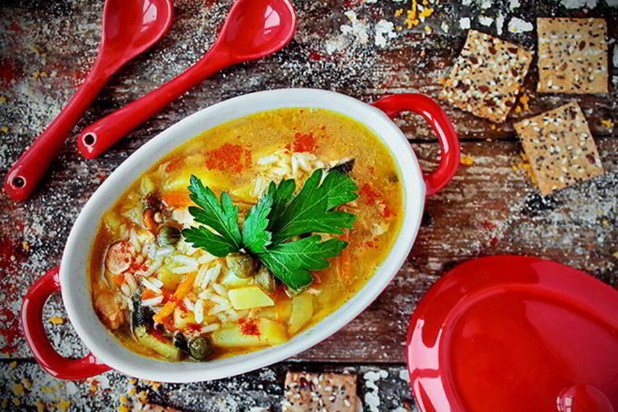 Рецепт солянки из горбуши с рисом и каперсами