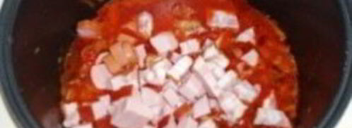 солянка с картошкой в мультиварке. Шаг 8