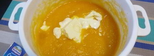 тыквенный суп-пюре с чесноком и розмарином. Шаг 4