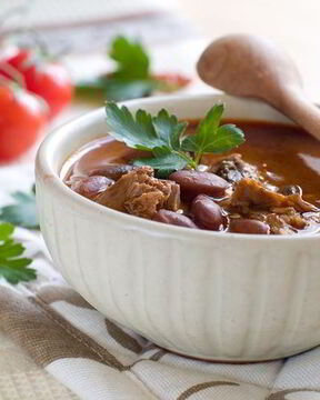 Суп с фасолью на свиных ребрышках