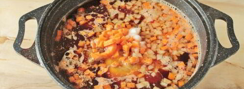 классический горячий свекольник с мясом. Шаг 6