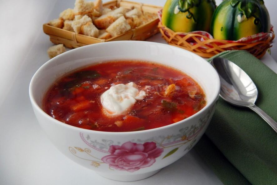 Рецепт свекольника с ботвой