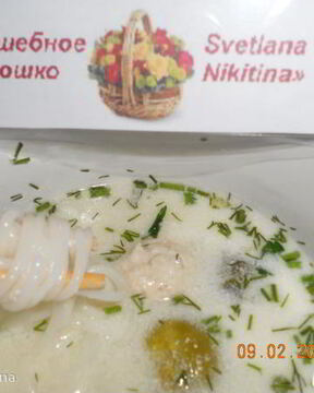 Суп сырный с фрикадельками и кедровыми орешками