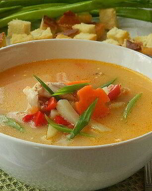 Сырно-томатный суп на курином бульоне