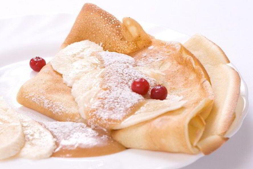 Рецепт блинчиков с бананом в карамельном соусе