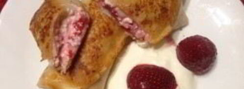 блинчики с творогом и замороженной клубникой. Шаг 12