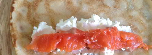 блины со сливочным сыром и семгой. Шаг 7