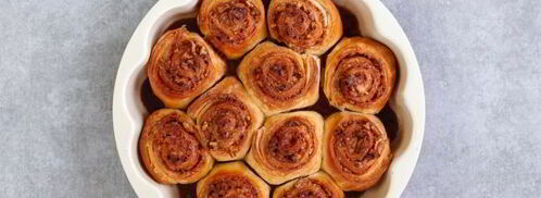 булочки с корицей из слоеного теста. Шаг 12