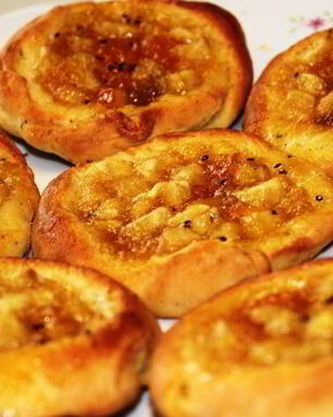 Мятные ватрушки с дынным джемом