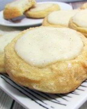 Ватрушки из слоеного теста