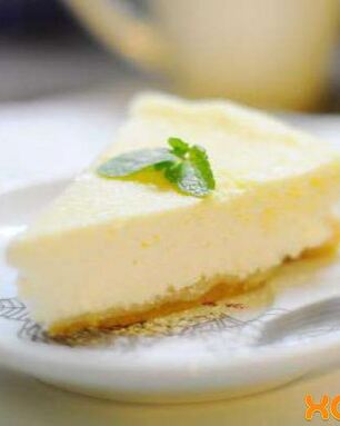 Чизкейк из творога и сыра