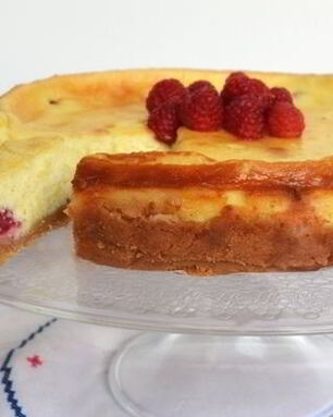 Чизкейк с малиной