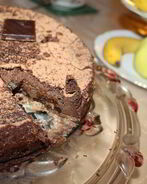 Шоколадный чизкейк с кокосовыми вафлями и черносливом