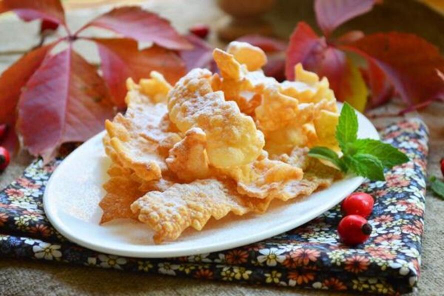 Рецепт домашнего хвороста к чаю