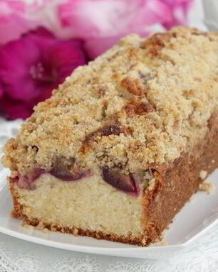 Кекс со сливой и штрейзелем