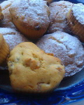 Кексики с изюмом и курагой